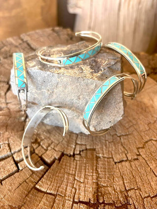 RTS ★ Turquoise Zig Zag Cuff