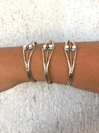 RTS ★ Pink Shell Twin Flame Cuff