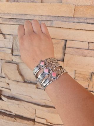 RTS ★ Pink Shell Jennifer Cuff