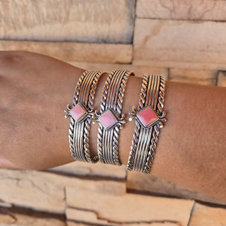 RTS ★ Pink Shell Jennifer Cuff