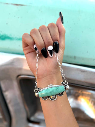RTS ★ Big Is Beautiful Bar Necklace