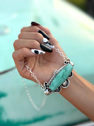 RTS ★ Big Is Beautiful Bar Necklace