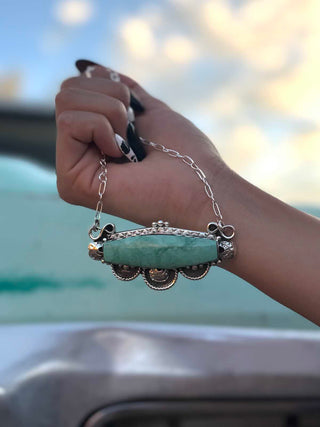 RTS ★ Big Is Beautiful Bar Necklace