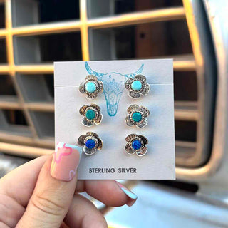 RTS ★ Daisy Bloom Stud Earrings