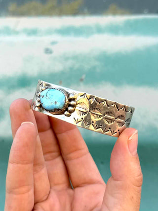 RTS ★ Eyes Only For You Cuff