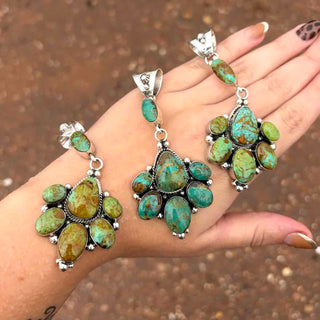 RTS ★ Call Of The Canyon Green Pendant