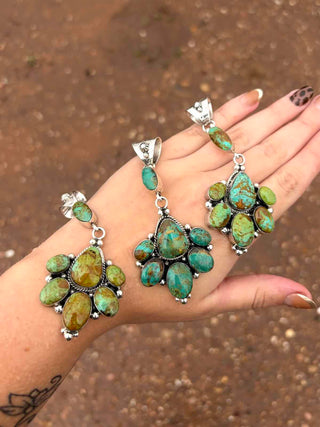 RTS ★ Call Of The Canyon Green Pendant