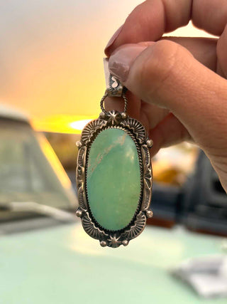 RTS ★ It's A Vibe Pendant