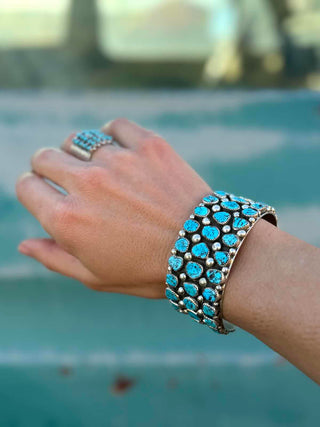 RTS ★ Dancing Lines Cuff