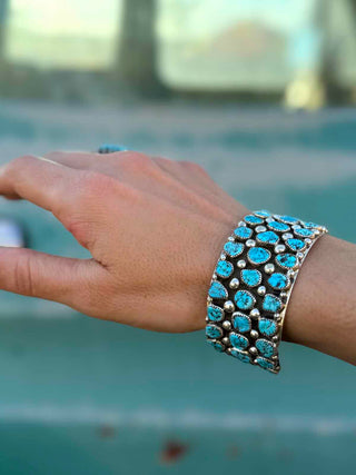RTS ★ Dancing Lines Cuff