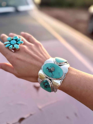 RTS ★ Big Up Your Energy Cuff