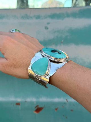 RTS ★ Big Up Your Energy Cuff