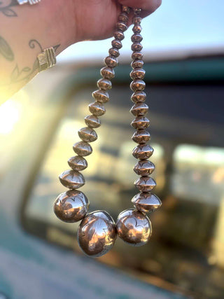 RTS ★ Turning Heads Pearl Necklace