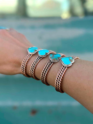 RTS ★ Heart On The Line Cuff