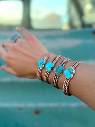 RTS ★ Heart On The Line Cuff