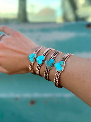 RTS ★ Heart On The Line Cuff