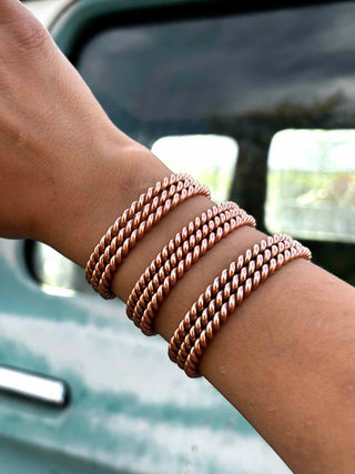 RTS ★ Twisted Love Copper Cuff