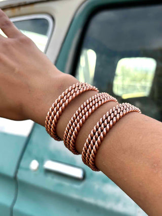 RTS ★ Twisted Love Copper Cuff