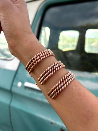 RTS ★ Twisted Love Copper Cuff