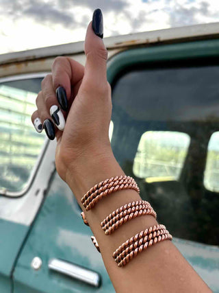 RTS ★ Twisted Love Copper Cuff