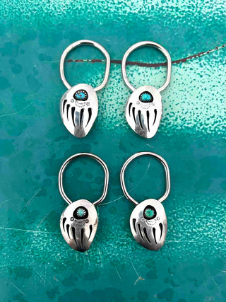 RTS ★ Lucky Bear Paw Key Chain Holder