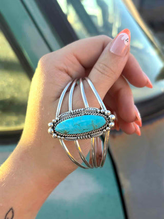 RTS ★ Blue Lagoon Cuff