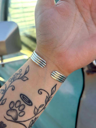 RTS ★ Blue Lagoon Cuff