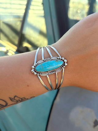 RTS ★ Blue Lagoon Cuff