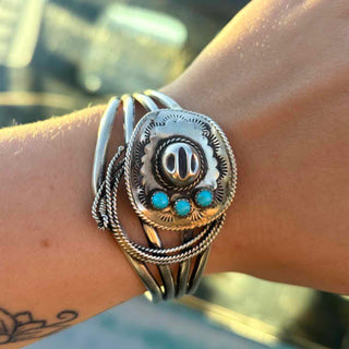 RTS ★ Lasso Me Up Cuff