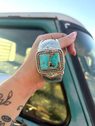 RTS ★ Ain't No Square Cuff