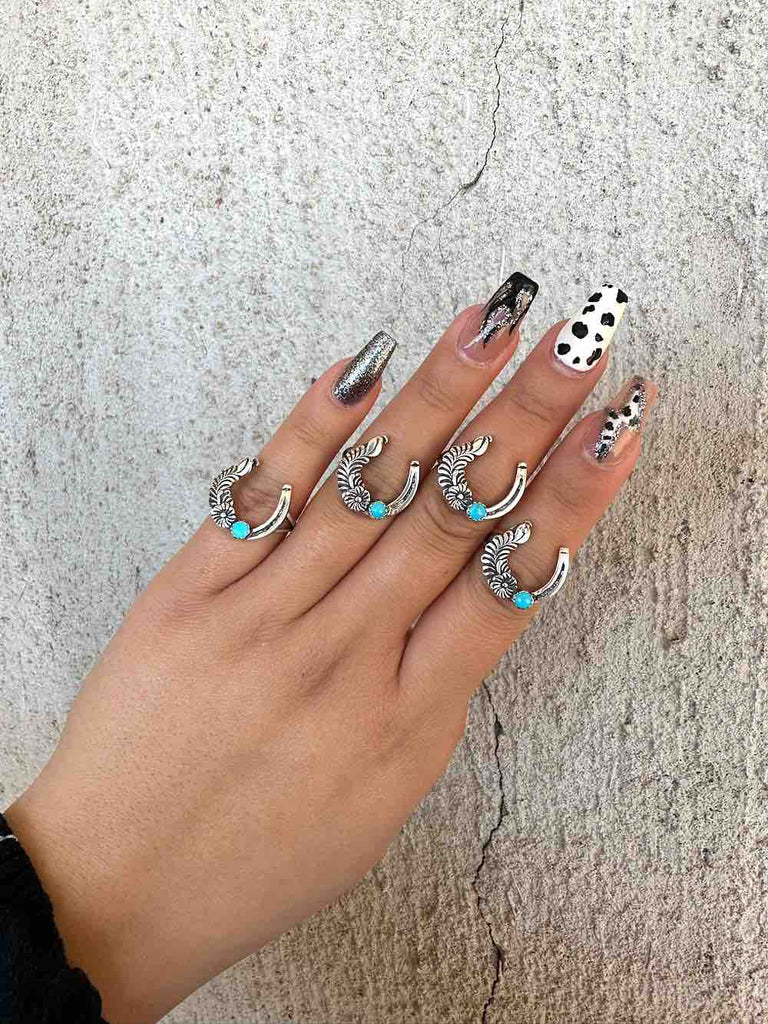 RTS ★ FLORAL HORSE SHOE RING