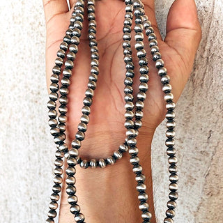 RTS ★ Not Your Grandmas Pearls 6mm