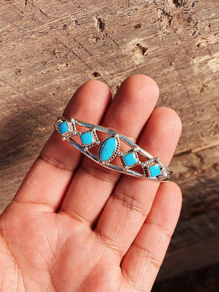 RTS ★ Diamond Hand Cuff