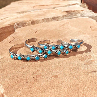 RTS ★ Diamond Row Cuff