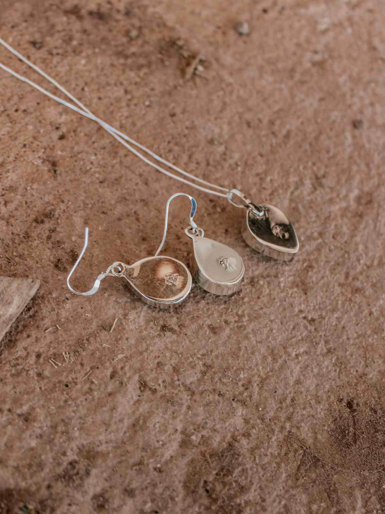 RTS ★ SADDLE UP ★ WHITE BUFFALO ★ EARRINGS+NECKLACE